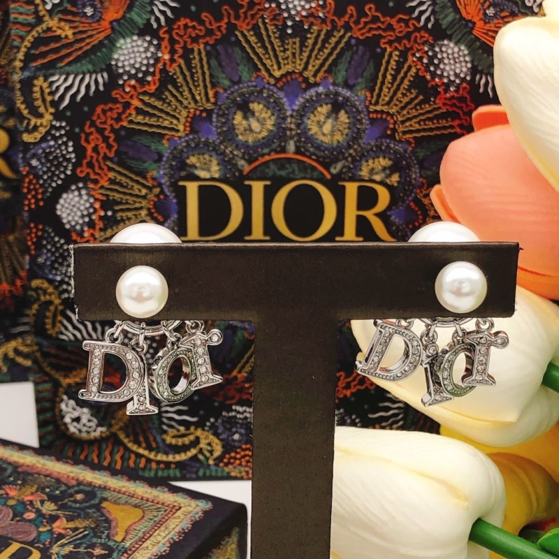 chr1st1an D10r earrings
